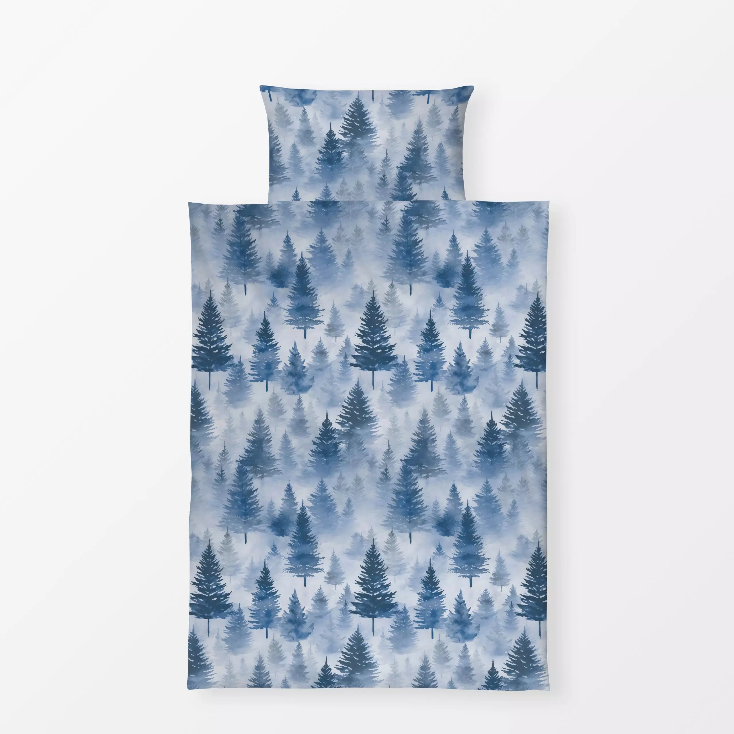 Bettwäsche Winter Forest Reverie - Natur & Landschaft, Winter - von „Andrea Haase"; Baumwollpflanze, Berge, Wald, Nebel, Win...