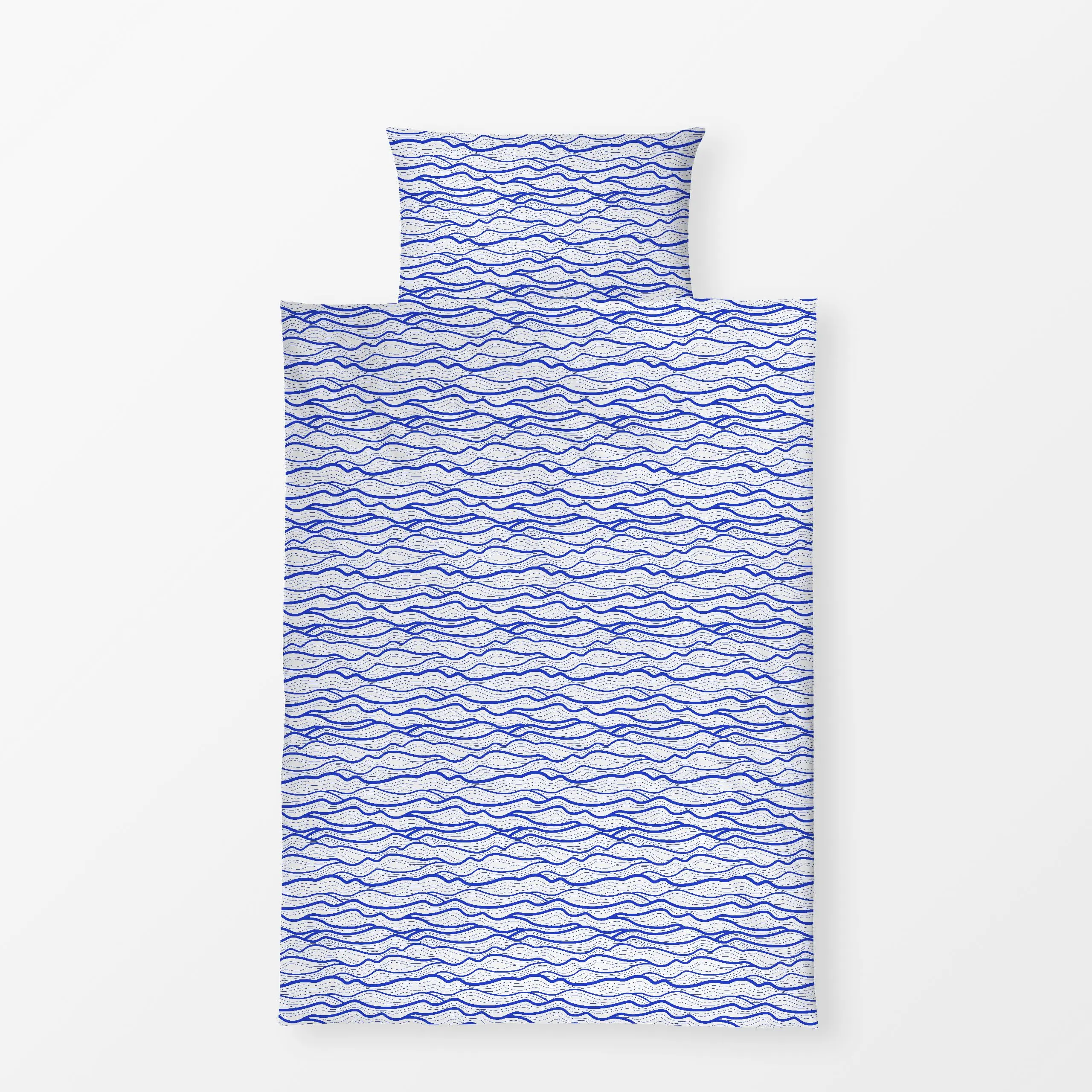 Bettwäsche Organic Waves white - Natur & Landschaft, Sommer, Symbole & Muster - von „Karen Menzenbach"; Natur, Linien, abstr...