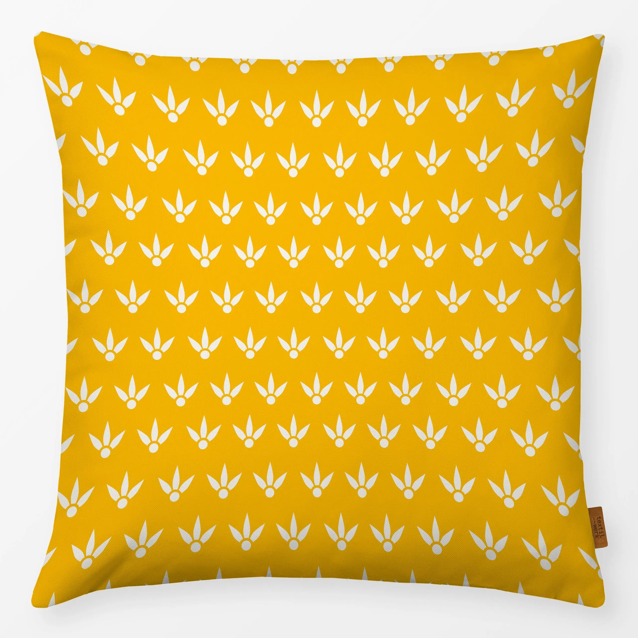 Kissen Muster Dreiblättriges Ornament - Sommer, Symbole & Muster - von „Kerstin Ax"; Muster, Blumen, Blüten, Sonne, Sommer, ...