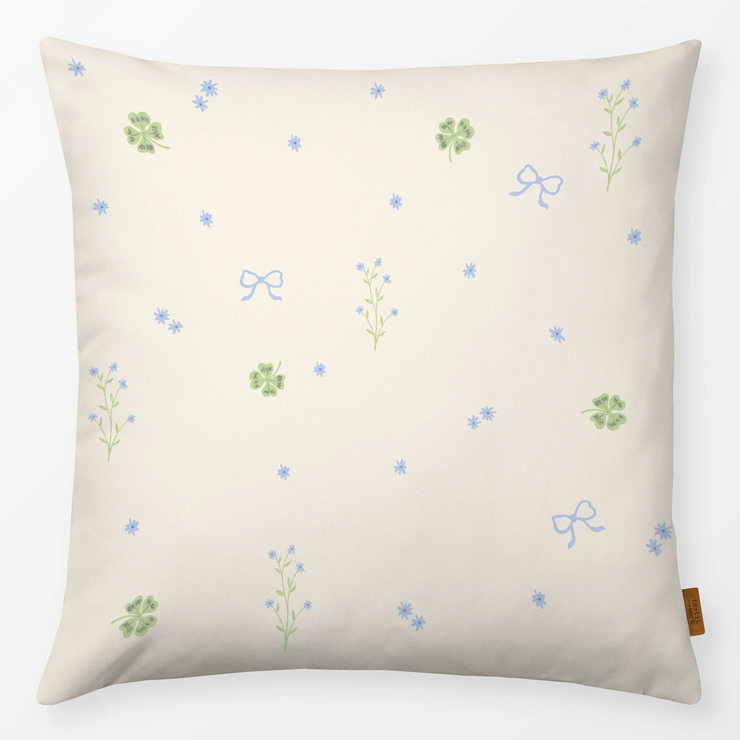 Kissen Klee Schleifen Blumen - Blumen & Florales - von „Anna Petersen"; Streifen, Kissen, Kinderzimmer, Geschenk, hellblau, ...