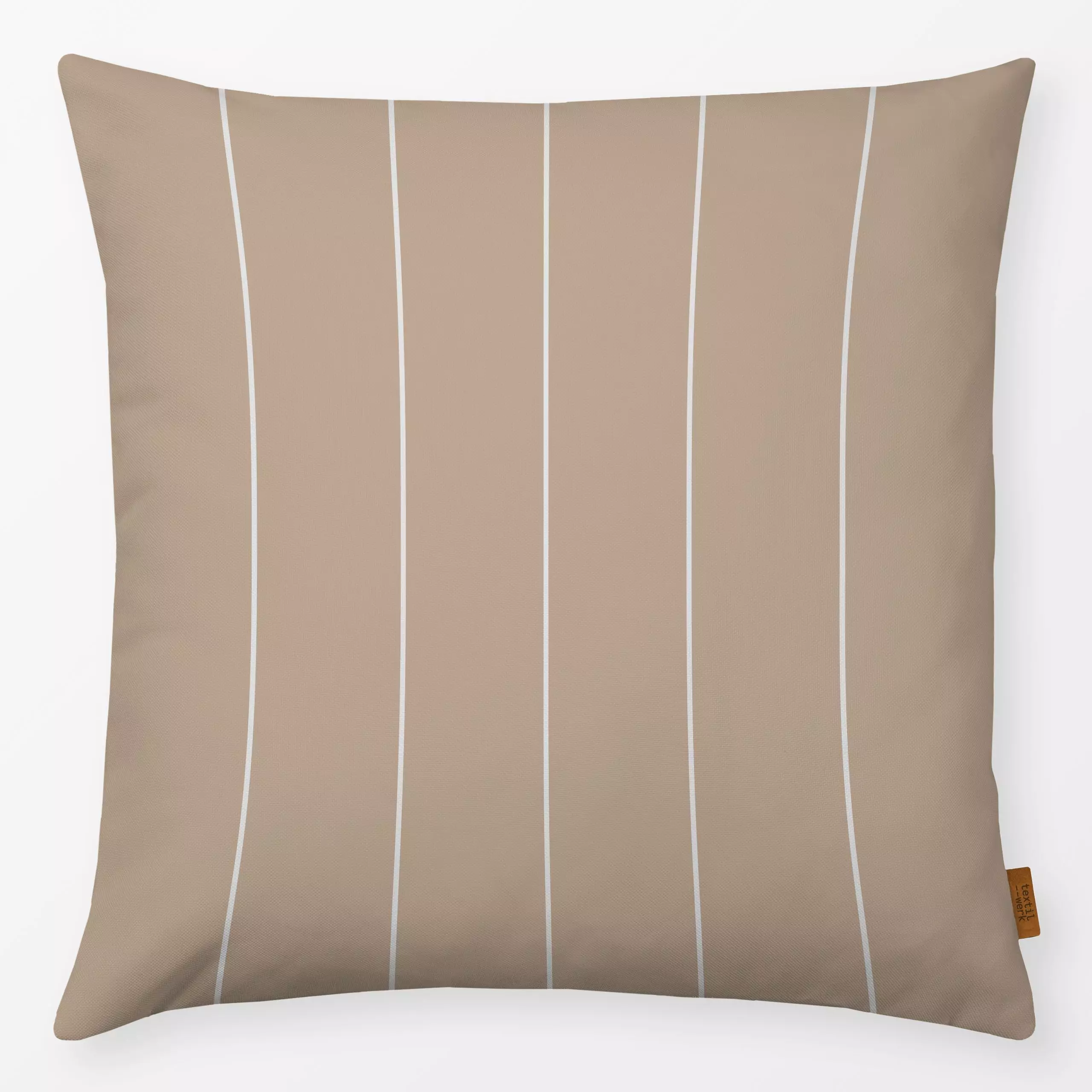 Kissen Fine Lines beige - Herbst, Symbole & Muster - von „Karen Menzenbach"; Streifen, beige, Striche, Herbst, Weiss, braun,...