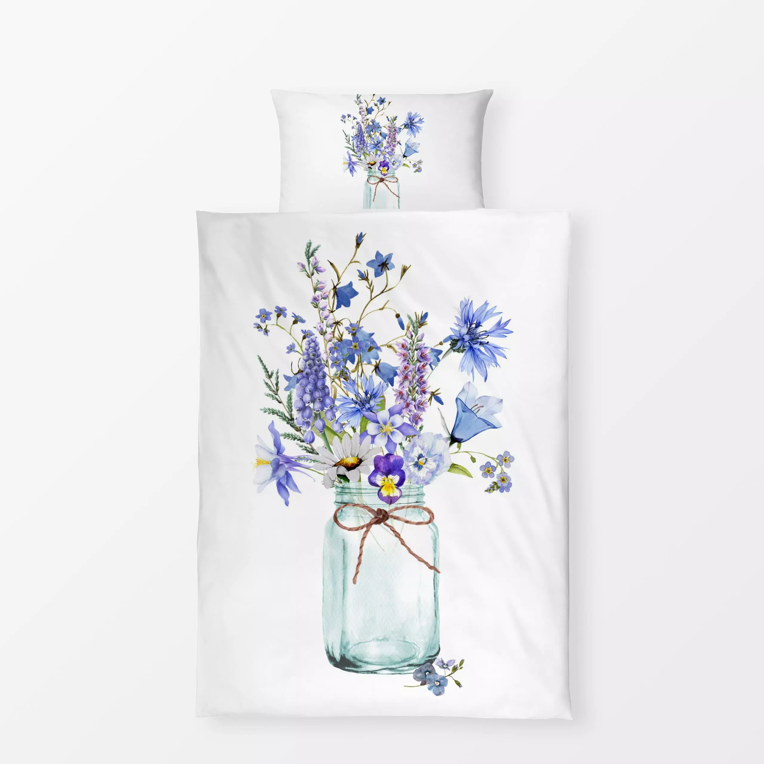Bettwäsche Vase mit Blauen Sommerblumen - Sommer, Pflanzen & Botanik - von „Uta Naumann"; Wasserfarben, Natur, skandinavisch...
