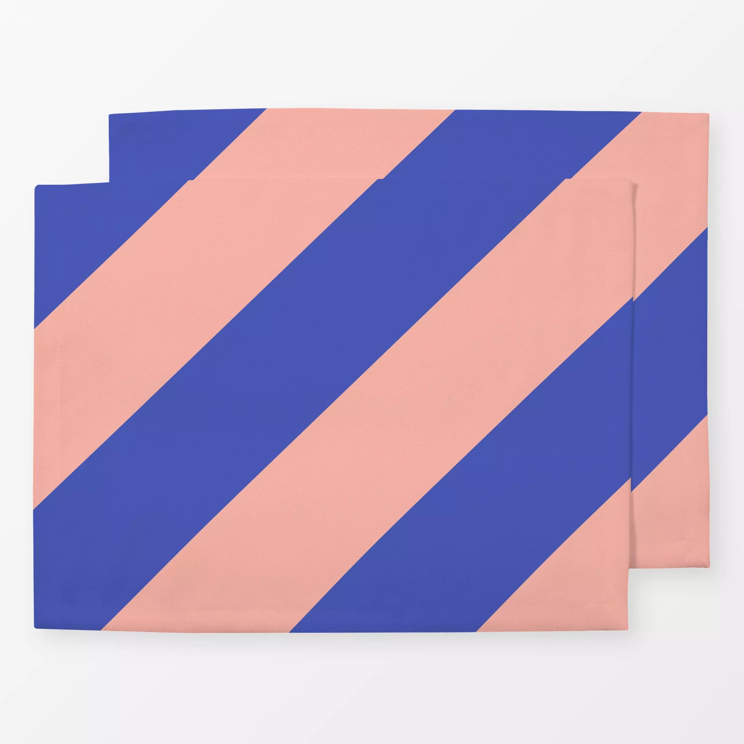 Tischset Diagonale blau lachs - Weihnachten, Symbole & Muster - von „Julia Schumacher"; Streifen, Weihnachten, Winter, diago...