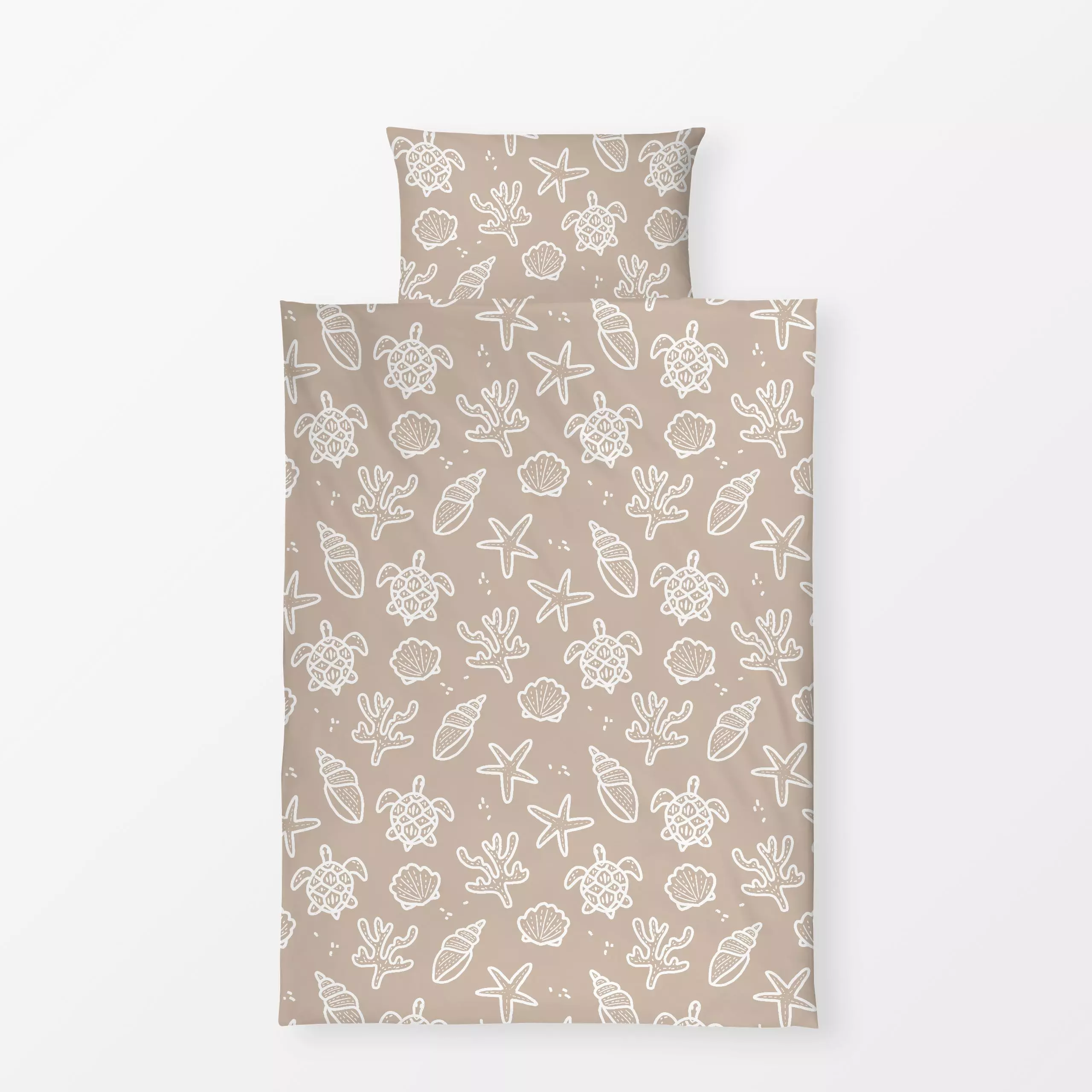 Bettwäsche Allover ocean beige - Natur & Landschaft, Sommer - von „Kruth Design"; Muster, Meer, Sommer, Muscheln, Schildkroe...