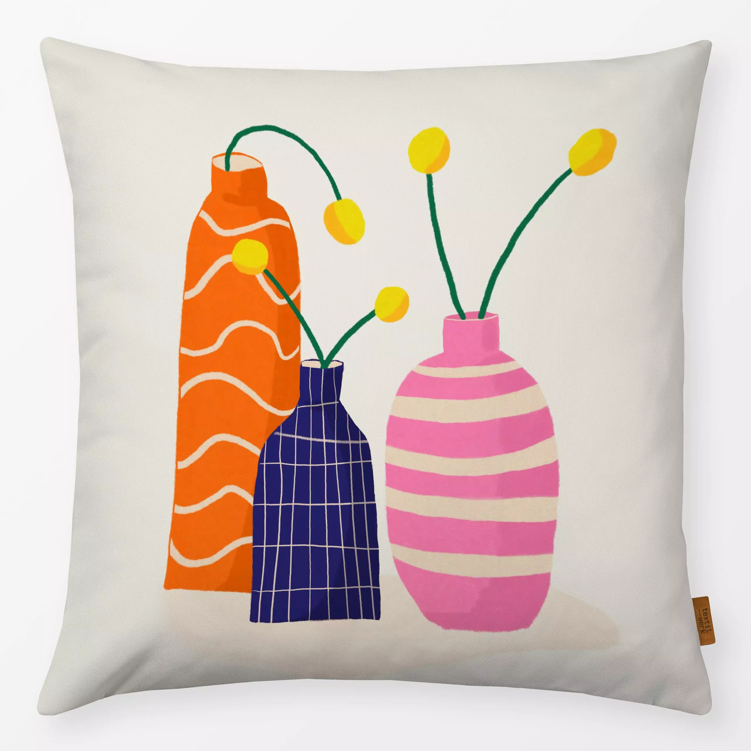 Kissen Bunte Vasen Apricot Beige - Blumen & Florales, Sommer, Symbole & Muster - von „Mareen Heinz"; Illustration, abstrakt,...
