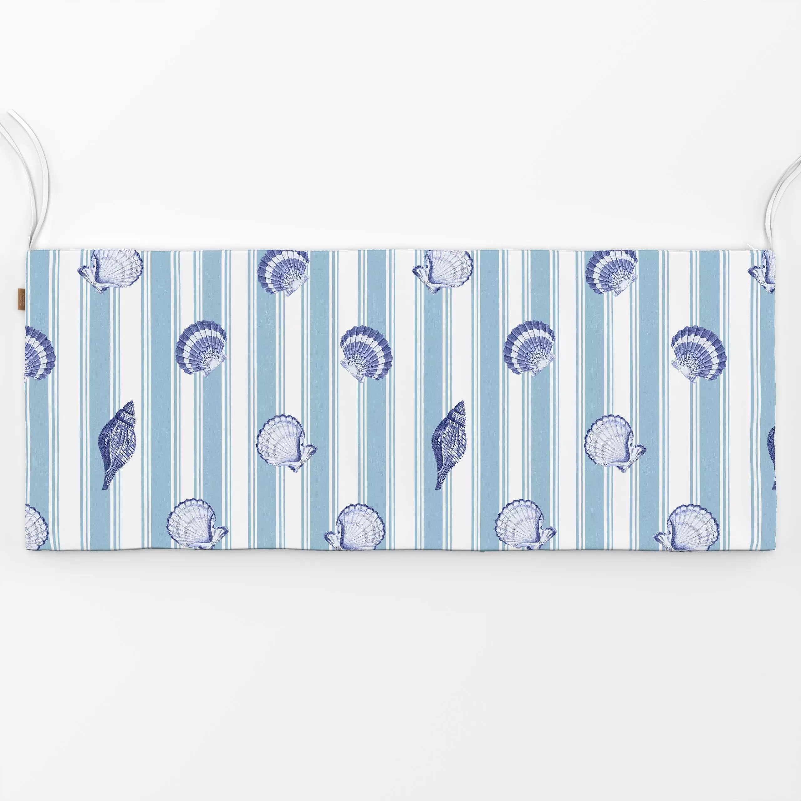 Bankauflage Preppy stripes and shells I - Sommer, Tiere, Symbole & Muster - von „Bloomery Decor"; Meer, Muscheln, coastal, s...