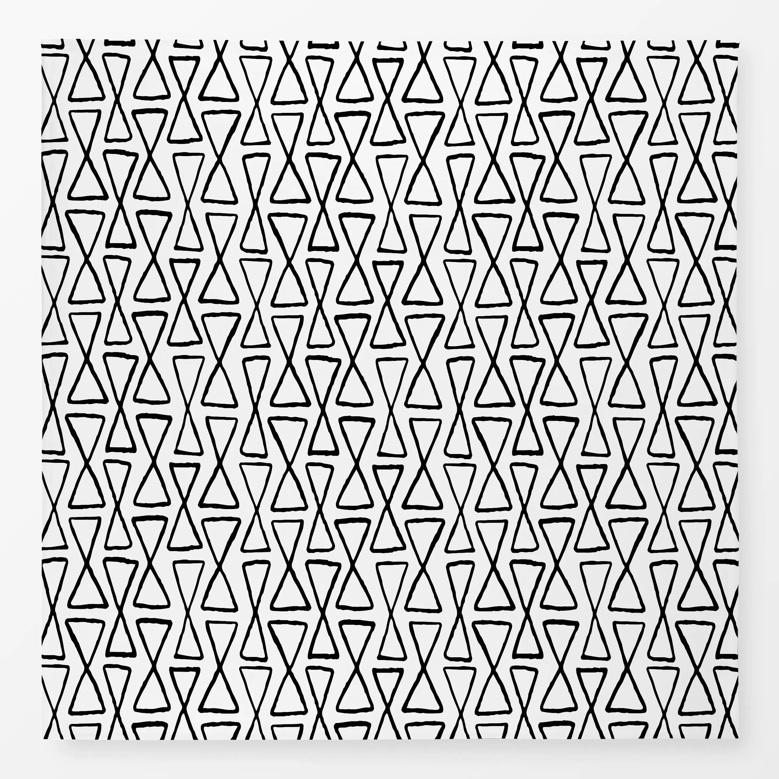 Tischdecke Hourglass black and white - Symbole & Muster - von „Kathrin Woo"; Muster, minimal, abstrakt, Geometrisch, modern,...