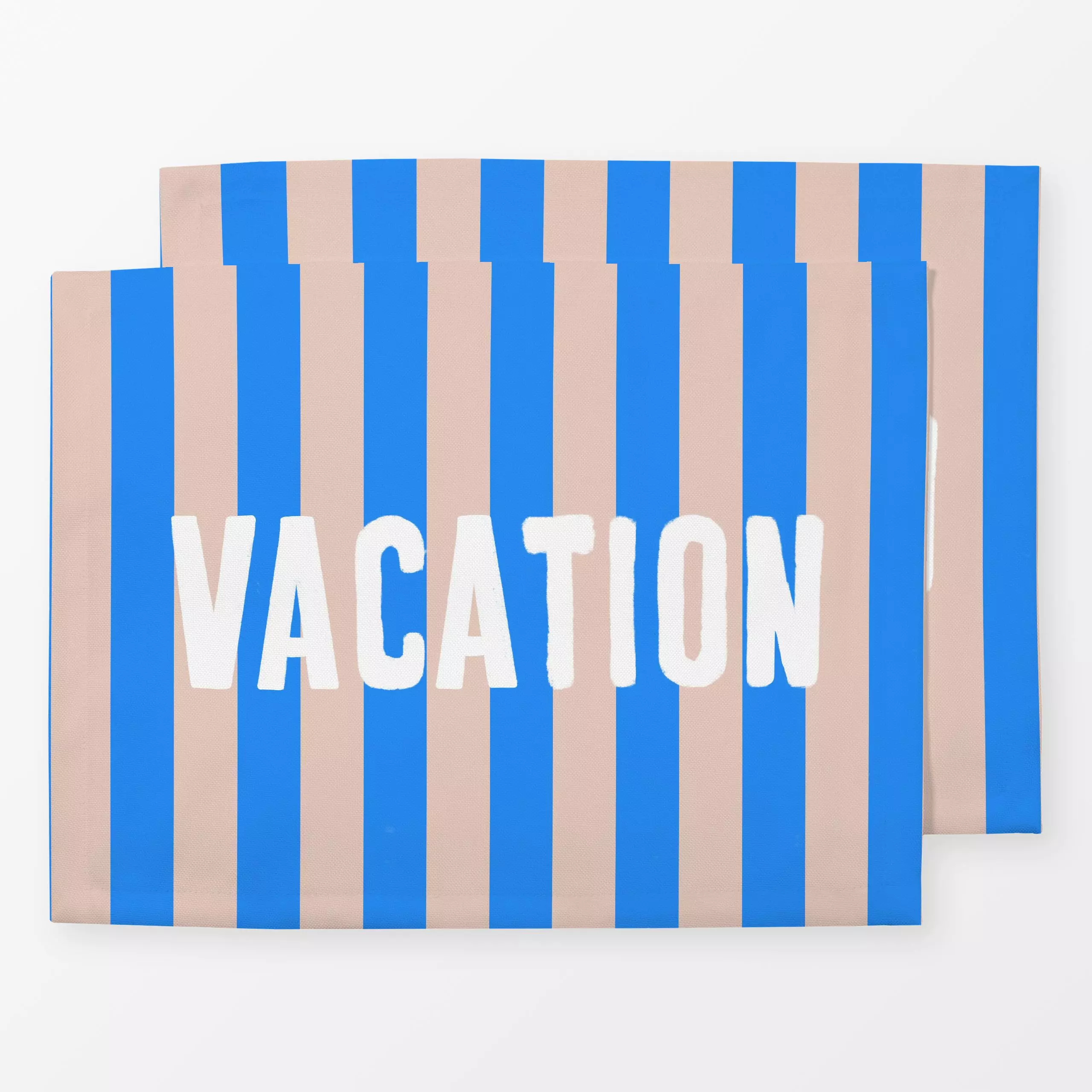 Tischset Vacation Auf Azurblau Streifen - Sommer, Sprüche & Schriftzüge, Symbole & Muster - von „Alisa Knöß"; modern, mariti...