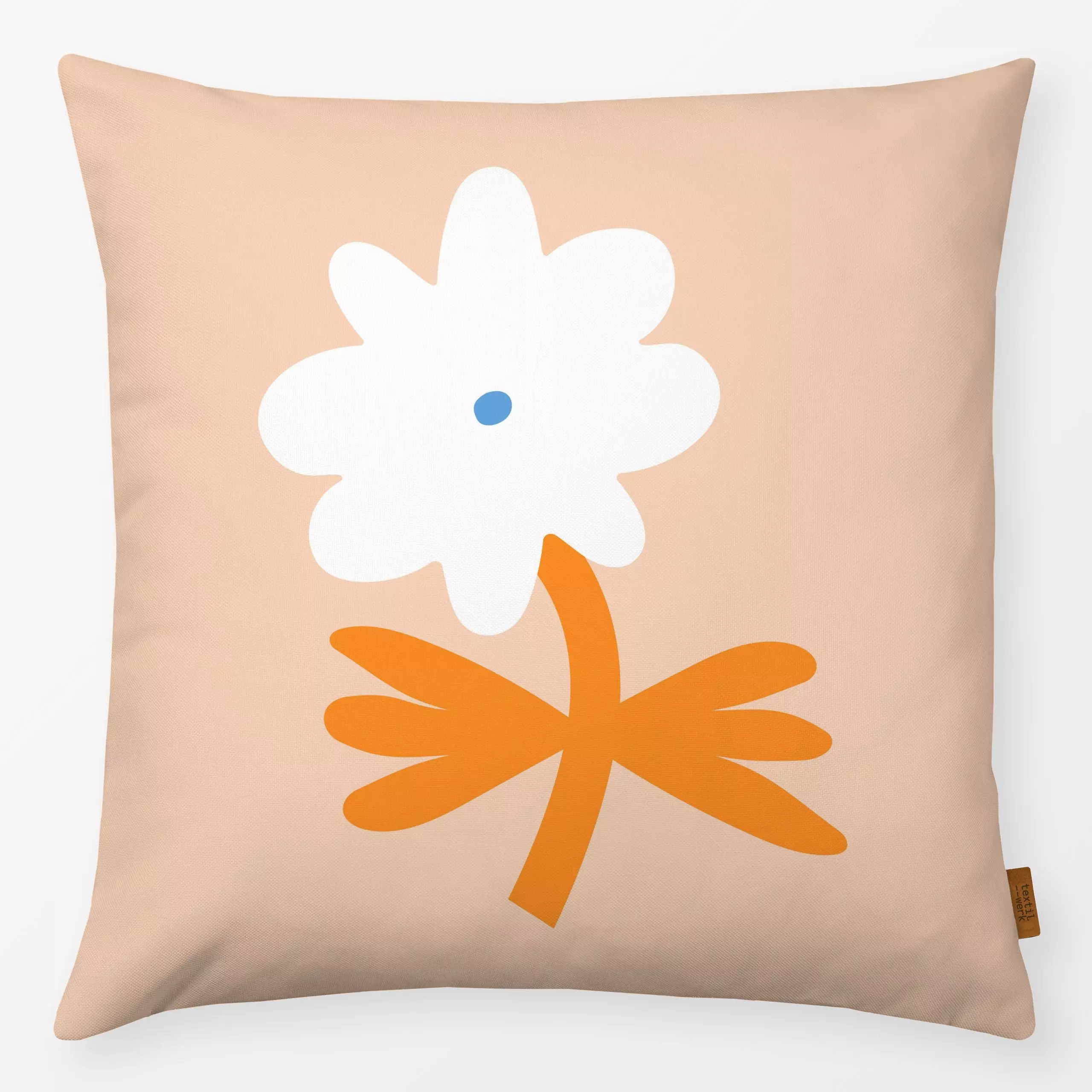 Kissen Liva Flower White-Orange - Blumen & Florales, Sommer, Pflanzen & Botanik - von „Jana Driver"; Sommerblumen, floral, W...