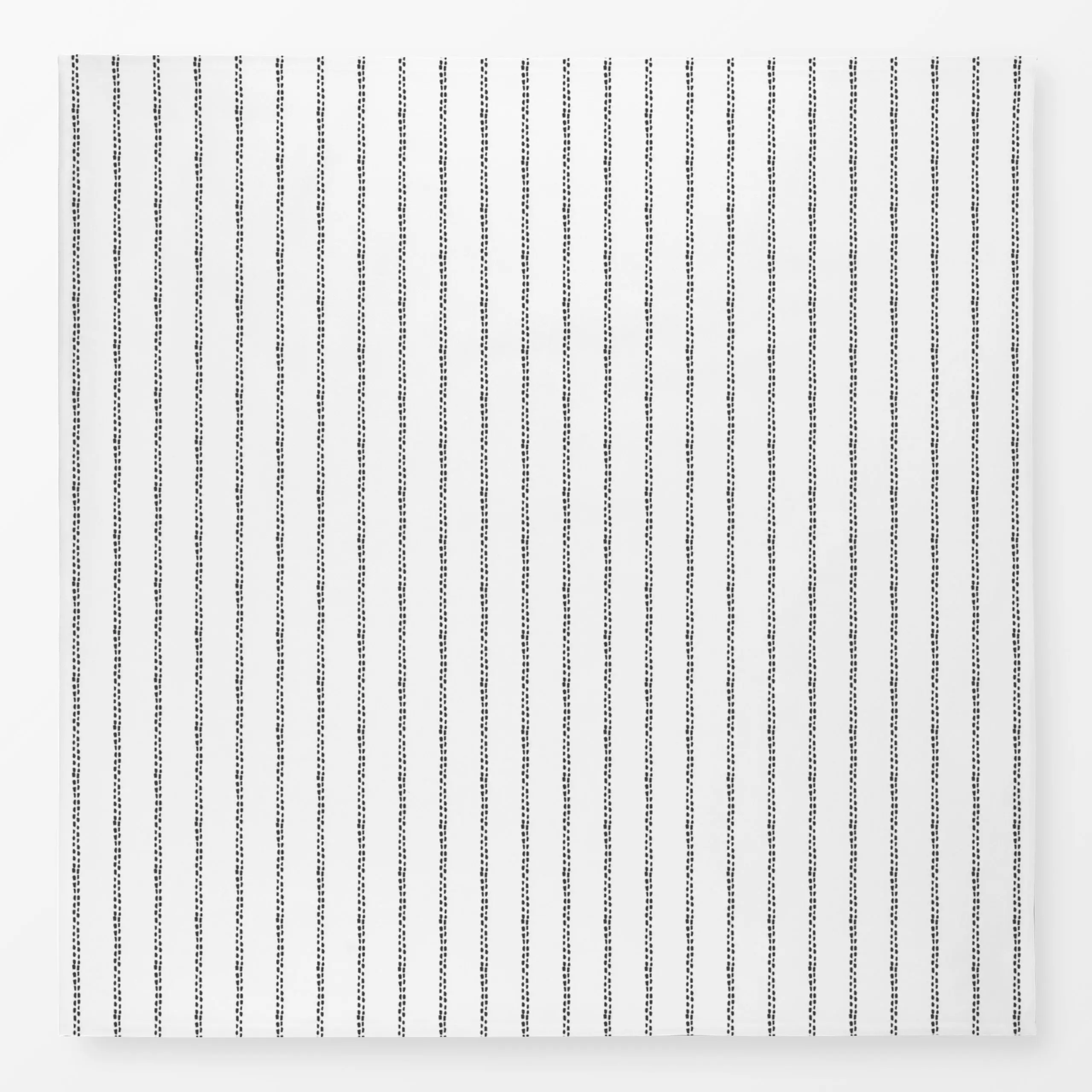 Tischdecke Nadelstreifen schwarz-weiß, gemustert, von Alisa Knöß