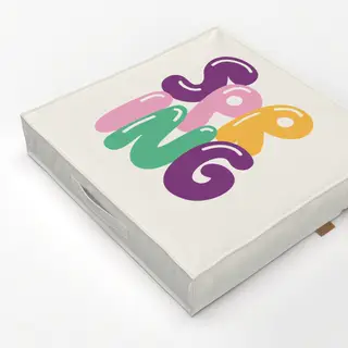 Bodenkissen Spring Handlettering bunt