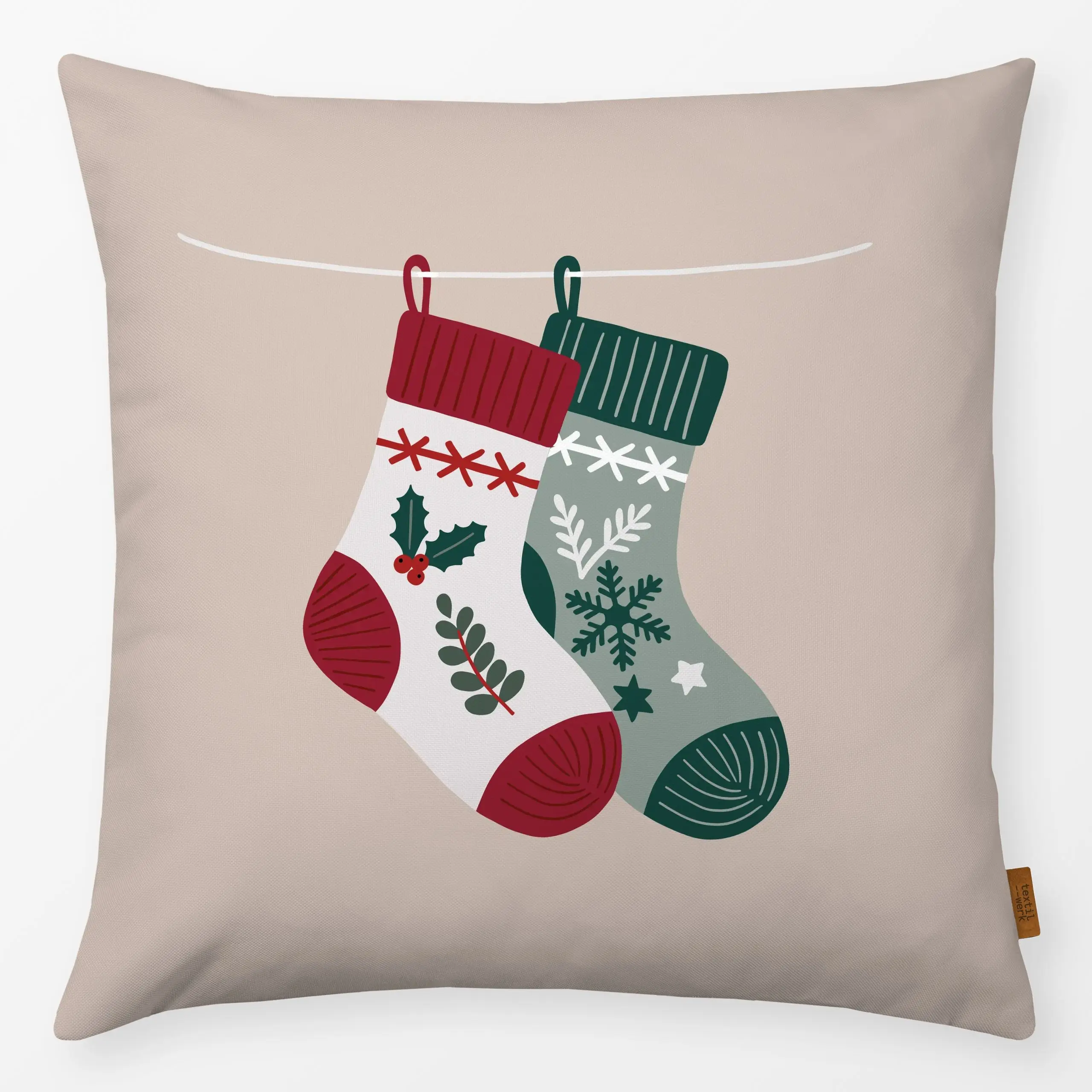 Kissen Weihnachten Socken - Weihnachten, Winter - von „Studio Kesse"; Merry Christmas, Weihnachten, Mistelzweig, Nikolaus, w...